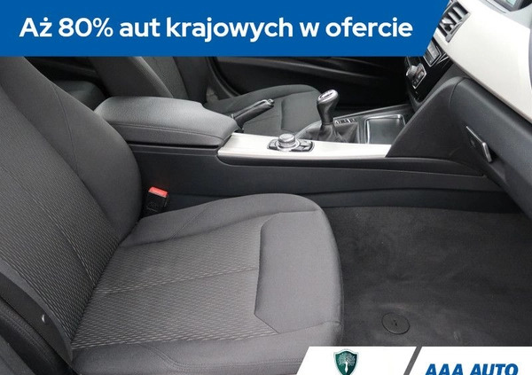 BMW Seria 3 cena 54000 przebieg: 192042, rok produkcji 2016 z Bełchatów małe 352